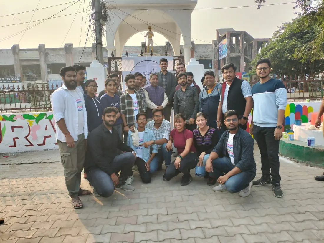 Group photo with members of the tech community